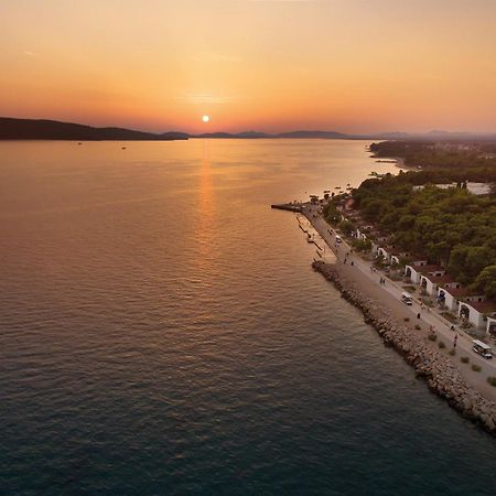 Deluxe Beach Mobile Homes Sibenik Exterior photo